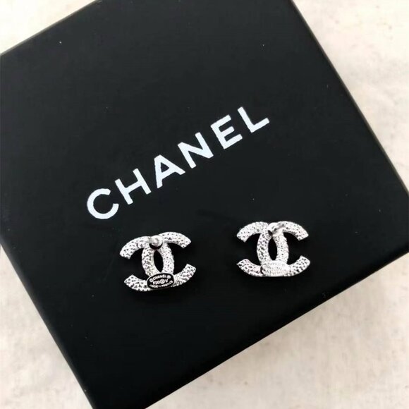 🎉🎉Chanel silver double c earrings🎉🎉 - Picture 3 of 5